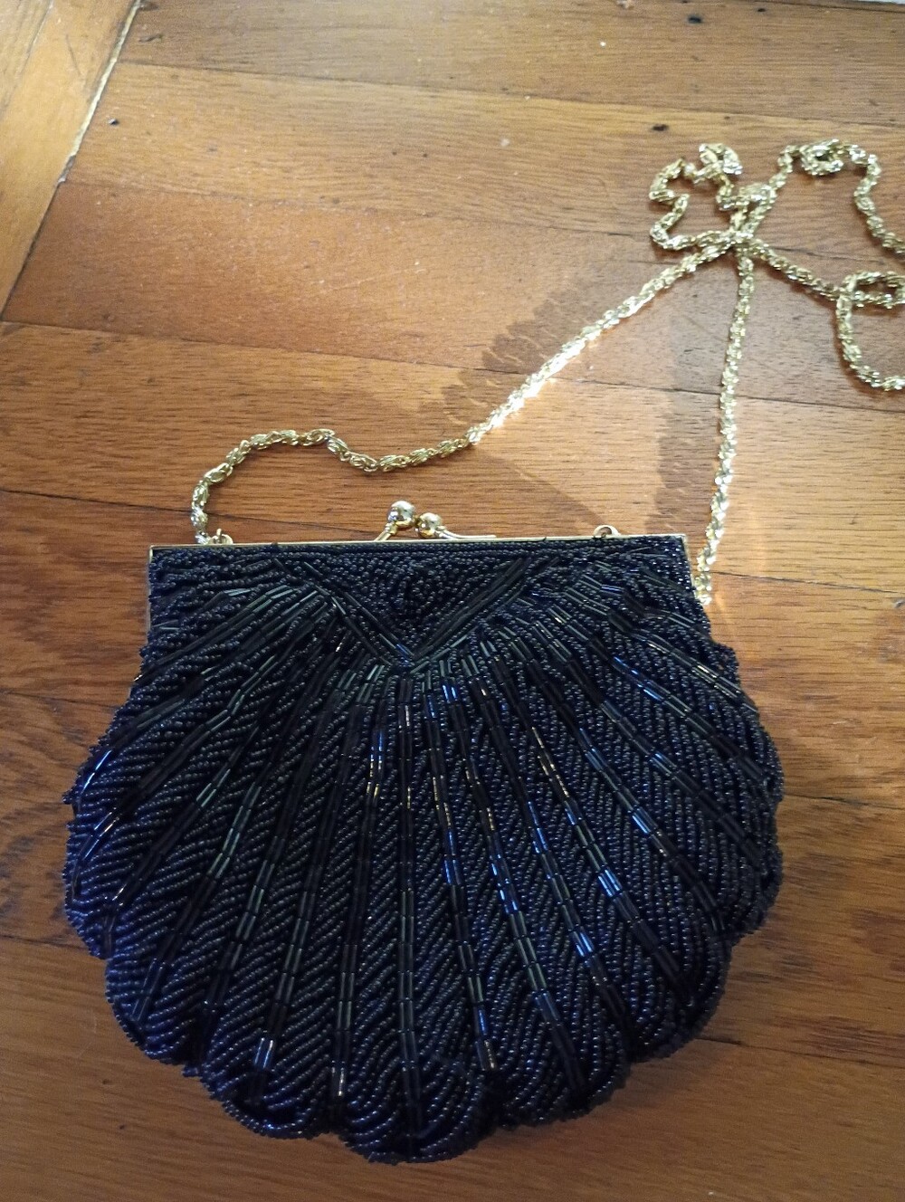 vintage blue beaded shell shaped crossbody clasp bag